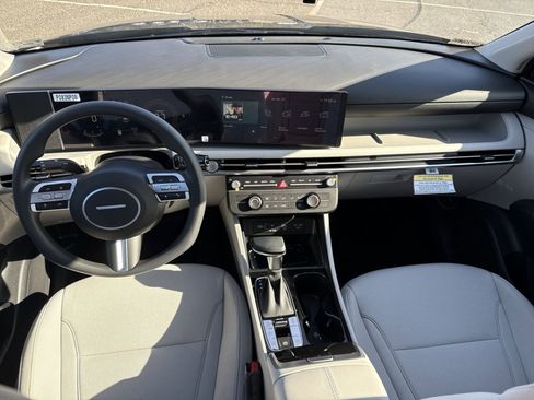 New 2026 Hyundai Tucson SE image 22