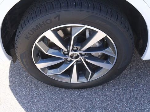 Used 2025 Audi Q5 2.0T Premium Plus image 14