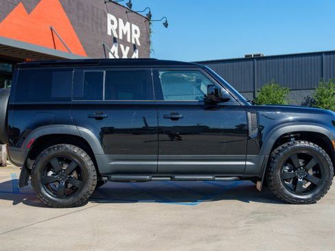 Used 2025 Land Rover Defender 110 S AWD/4WD image 4