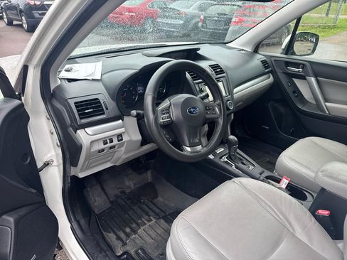 Used 2015 Subaru Forester 2.5i Touring w/ Eyesight & Navigation System AWD/4WD image 9