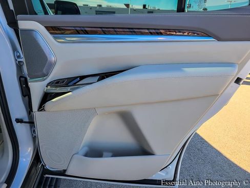 Used 2025 Cadillac Escalade Sport Platinum AWD/4WD image 26