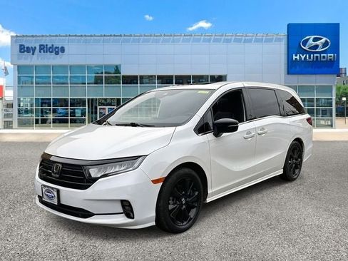 Used 2023 Honda Odyssey Sport image 7