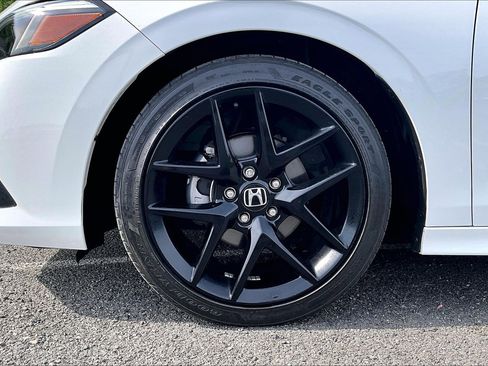 Used 2023 Honda Civic Sport image 9