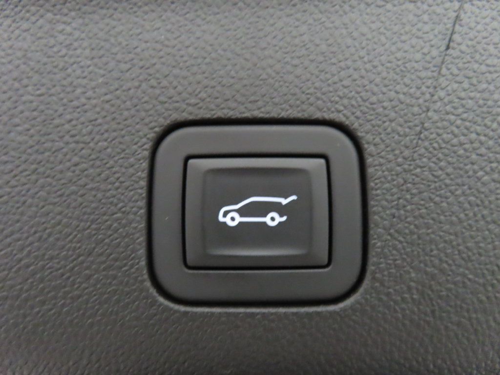 Used 2026 GMC Yukon XL AT4 Ultimate AWD/4WD image 42