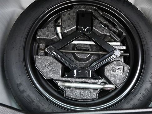 Used 2018 Subaru Forester 2.5i Touring w/ Popular Package #3B image 24