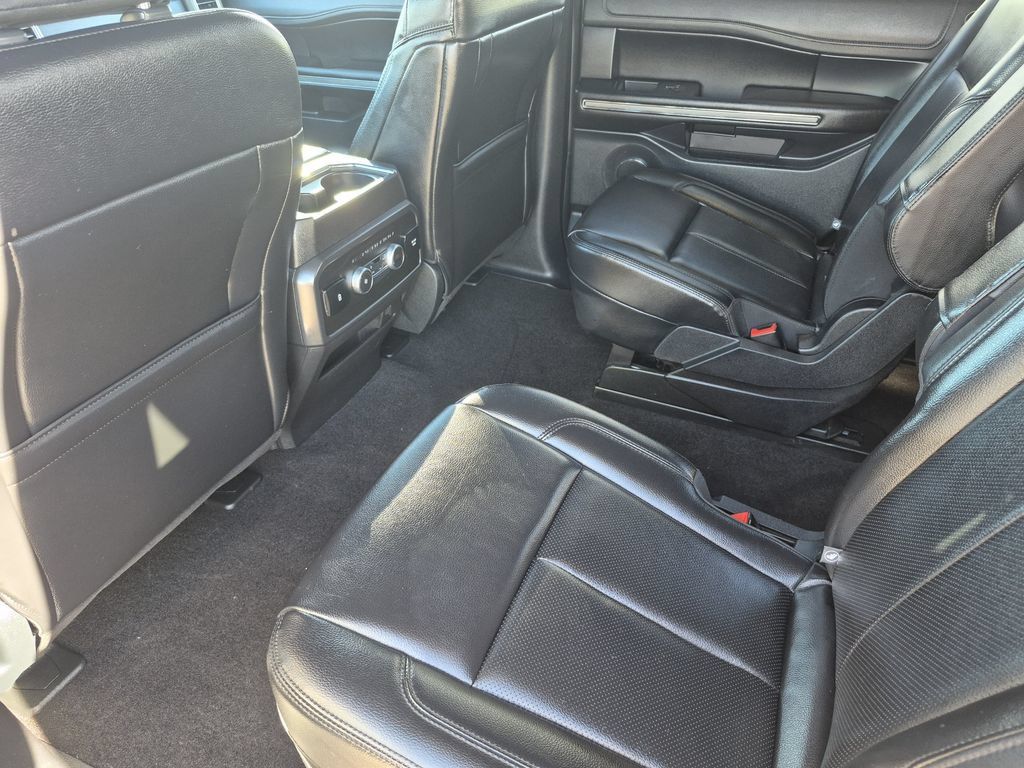 Used 2021 Ford Expedition XLT AWD/4WD image 13