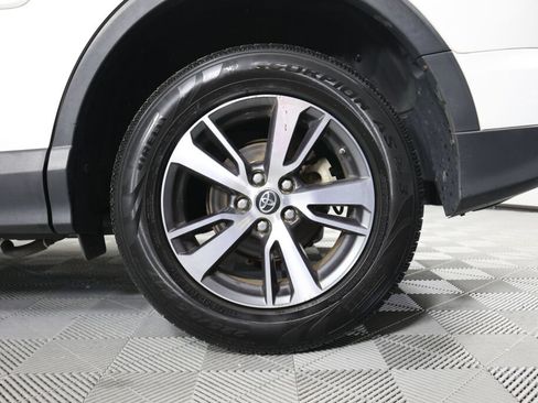 Used 2016 Toyota RAV4 XLE w/ Convenience Package AWD/4WD image 8