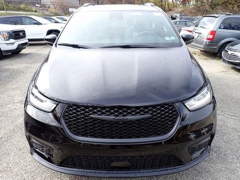 New 2026 Chrysler Pacifica Select w/ S Appearance Package AWD/4WD image 10