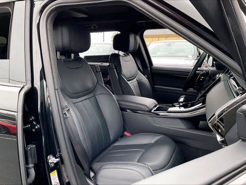 Used 2025 Land Rover Range Rover Sport Autobiography image 10