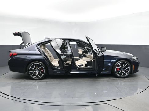 Used 2023 BMW 540i xDrive w/ Executive Package AWD/4WD image 23
