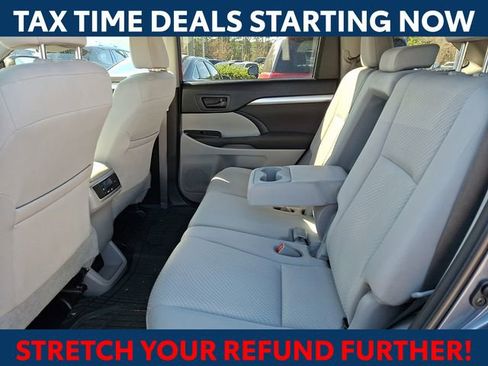 Used 2019 Toyota Highlander LE image 10