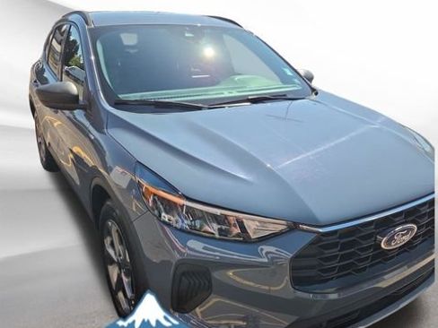 Used 2025 Ford Escape ST-Line FWD image 3