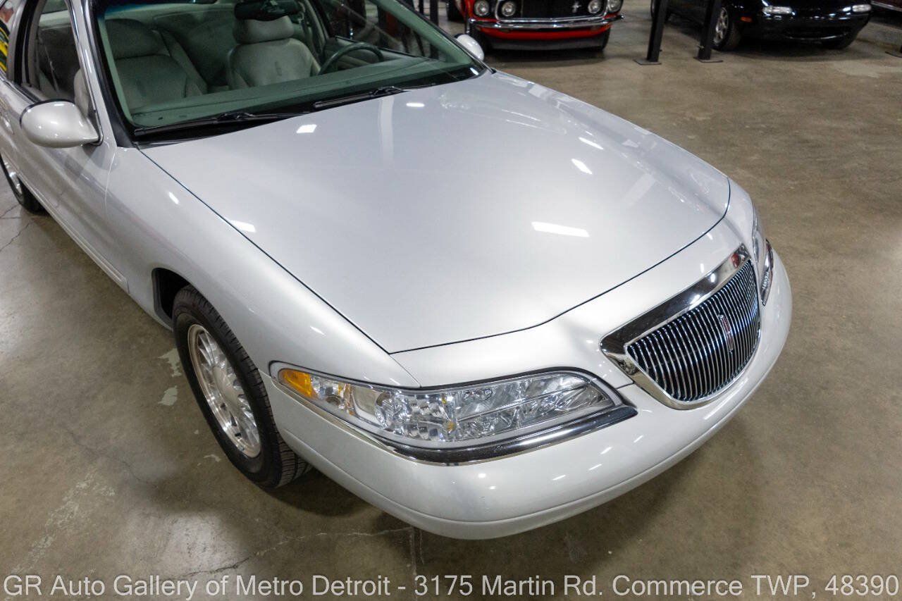 Used 1998 Lincoln Mark VIII RWD image 13