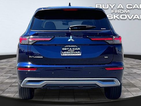 New 2026 Mitsubishi Outlander SE AWD/4WD image 4