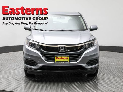 Used 2022 Honda HR-V LX image 2
