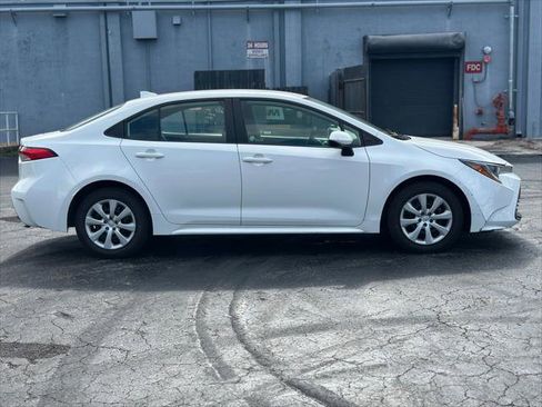 Used 2024 Toyota Corolla LE FWD image 8