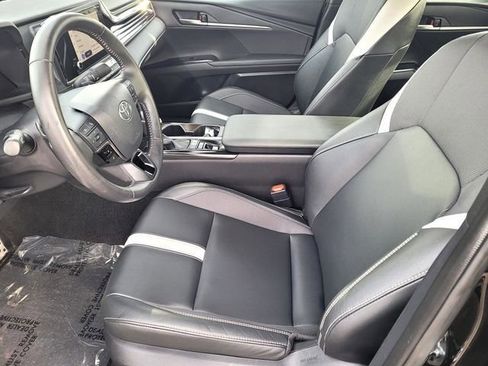 Certified 2025 Toyota Camry SE image 16