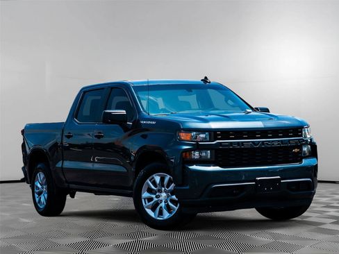 Used 2019 Chevrolet Silverado 1500 Custom w/ Infotainment Package RWD image 1