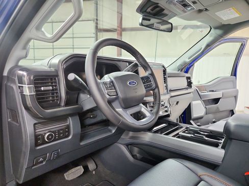 New 2026 Ford F250 Lariat w/ Black Appearance Package AWD/4WD image 18