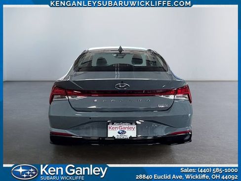 Used 2023 Hyundai Elantra Limited w/ Cargo Package FWD image 4