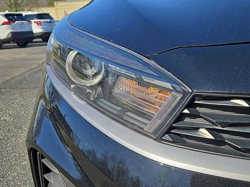 Used 2023 Kia Forte LXS FWD image 9