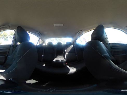 Used 2025 Nissan Altima 2.5 SV FWD image 42