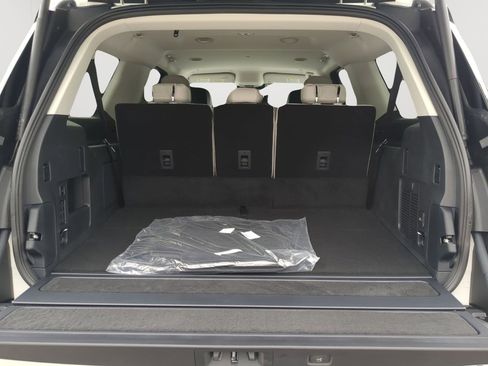 New 2026 Lincoln Navigator L Premier AWD/4WD image 23