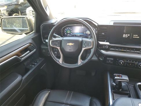 Used 2022 Chevrolet Silverado 1500 High Country w/ High Country Premium Package image 13