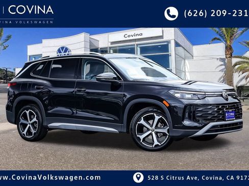 New 2026 Volkswagen Tiguan SE image 1