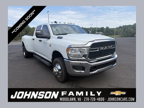 Used 2024 RAM 3500 Tradesman w/ Chrome Appearance Group AWD/4WD image 1