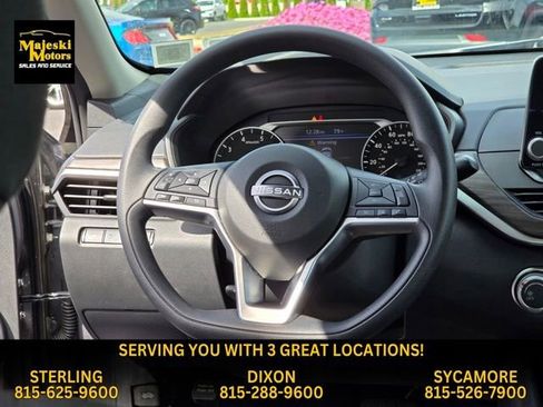 Used 2024 Nissan Altima 2.5 SV image 25