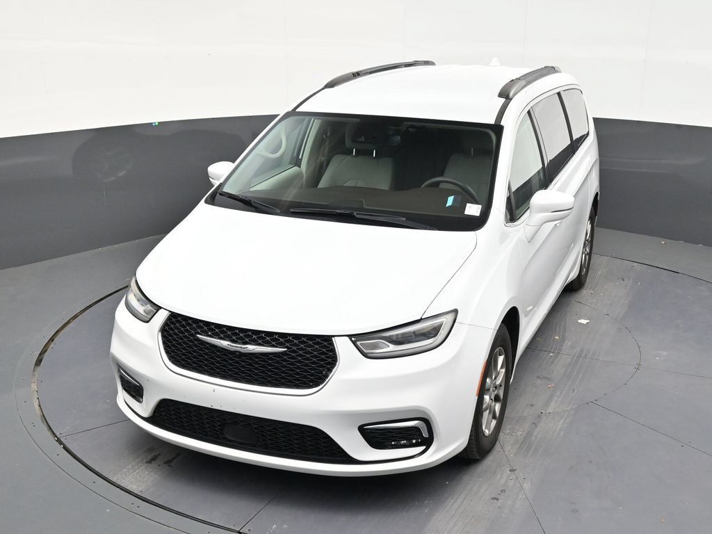 Used 2021 Chrysler Pacifica Touring FWD image 18