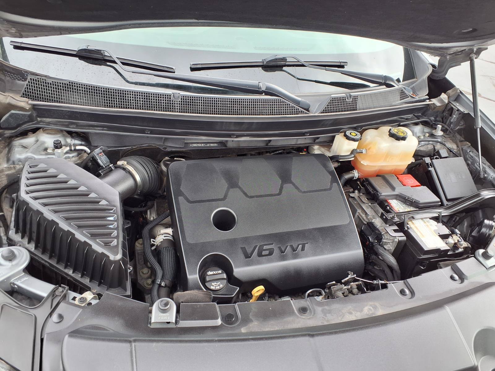 Used 2020 Chevrolet Traverse LT FWD image 36