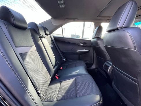 Used 2014 Toyota Camry SE FWD image 17