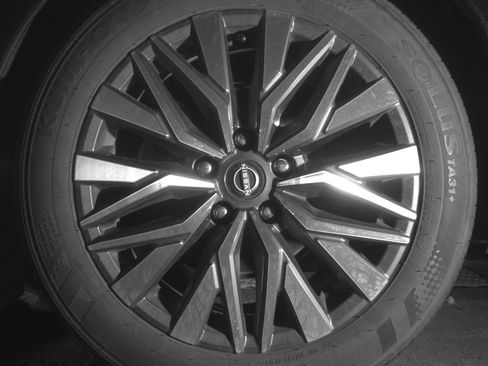 Used 2025 Nissan Altima 2.5 SV image 14