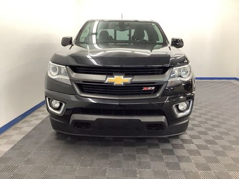 Used 2018 Chevrolet Colorado Z71 AWD/4WD image 2