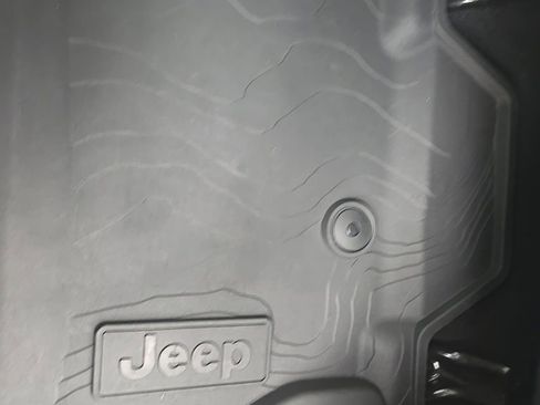 Used 2021 Jeep Gladiator Sport AWD/4WD image 33