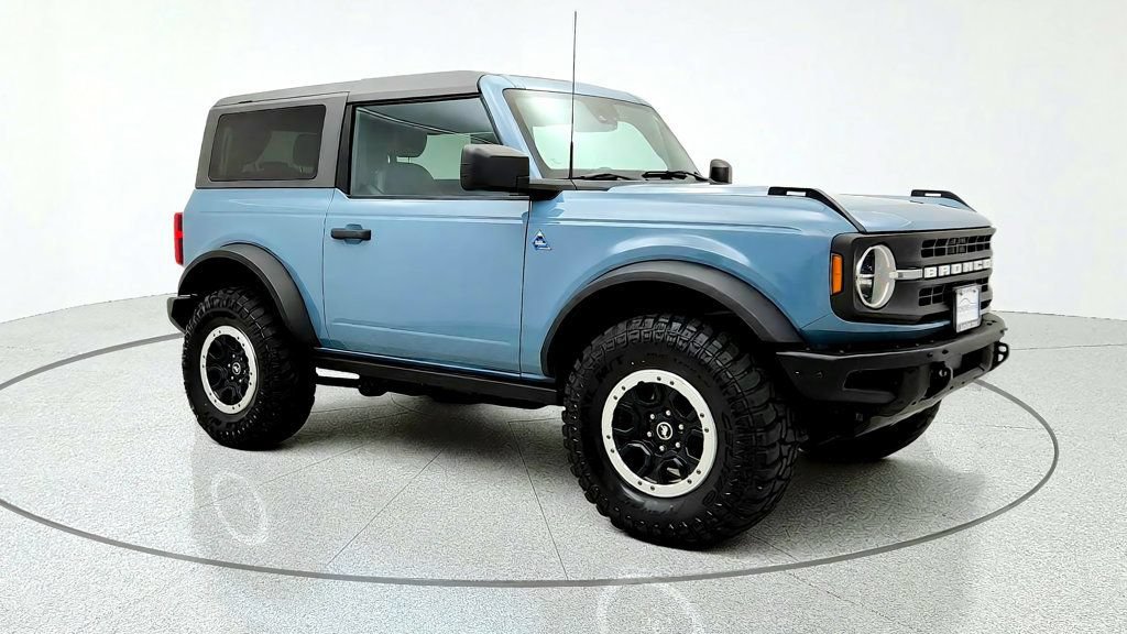 Used 2023 Ford Bronco Black Diamond w/ Sasquatch Package AWD/4WD image 3