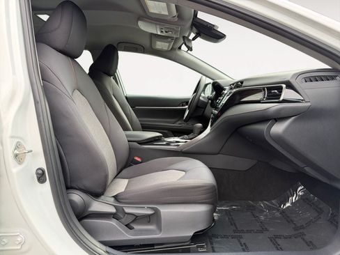 Used 2020 Toyota Camry LE FWD image 24