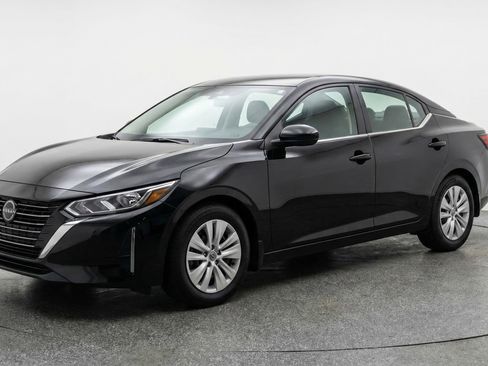 Used 2025 Nissan Sentra S image 3