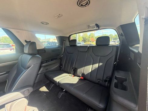 Certified 2025 Hyundai Palisade SEL AWD/4WD image 24