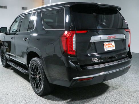 Used 2023 GMC Yukon SLT w/ SLT Premium Package AWD/4WD image 9