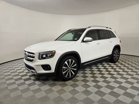 Certified 2023 Mercedes-Benz GLB 250 4MATIC image 4