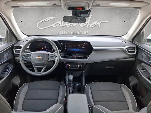 Used 2025 Chevrolet TrailBlazer LT FWD image 20