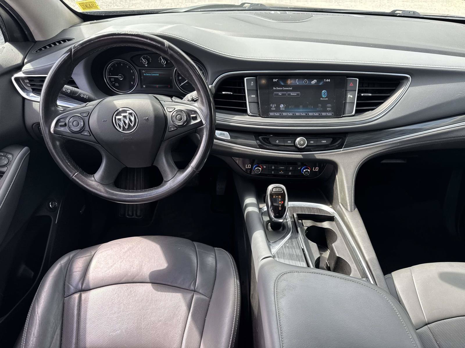 Used 2018 Buick Enclave Essence AWD/4WD image 11