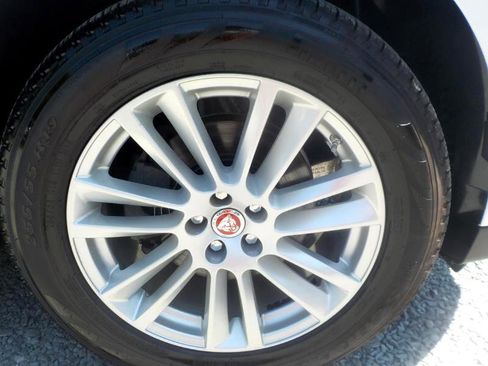 Used 2018 Jaguar F-PACE Prestige image 39