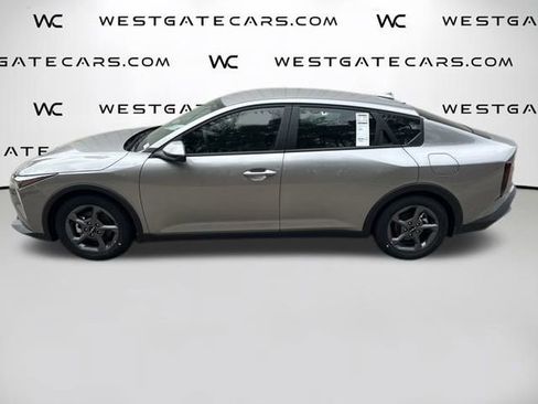 New 2025 Kia K4 LXS image 4