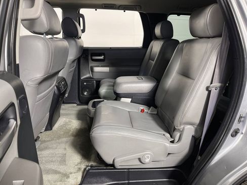 Used 2008 Toyota Sequoia Platinum RWD image 13