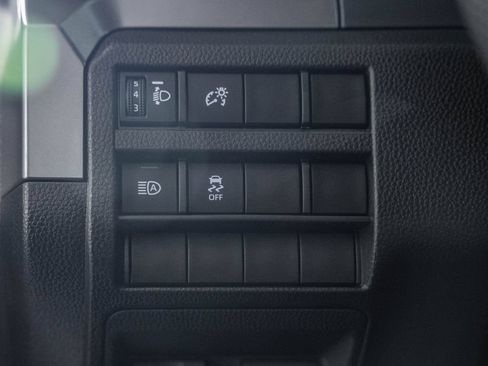 Used 2025 Toyota Tacoma TRD Sport AWD/4WD image 49