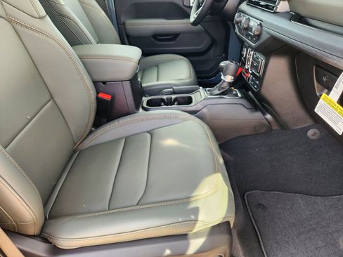 New 2026 Jeep Gladiator Mojave AWD/4WD image 13